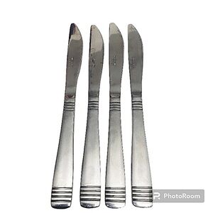 Gibson Vintage Palmore Stainless Silverware Four Piece Preowned Knife Set.